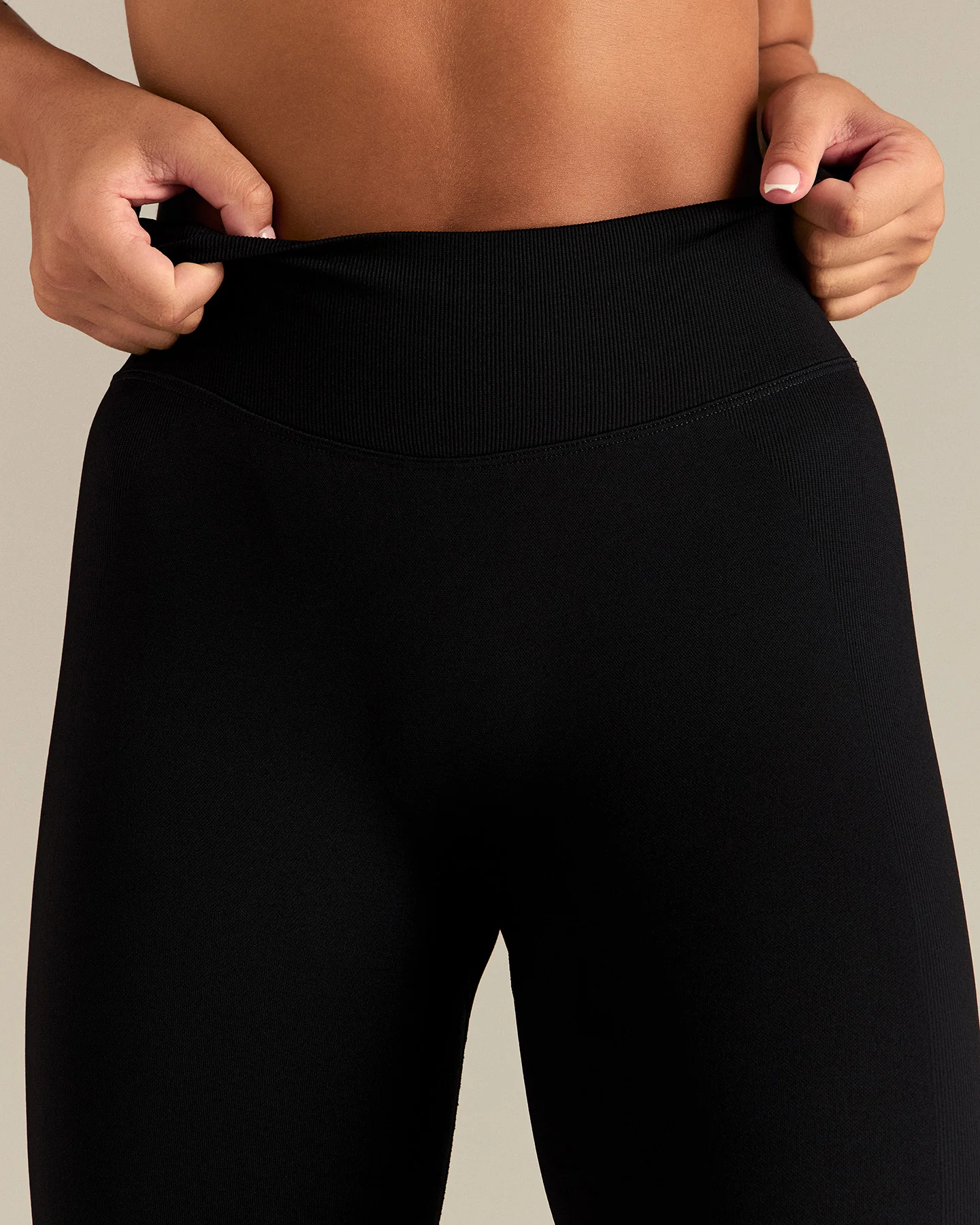 Emphasize Mid Waist Leggings | Black - Image 7