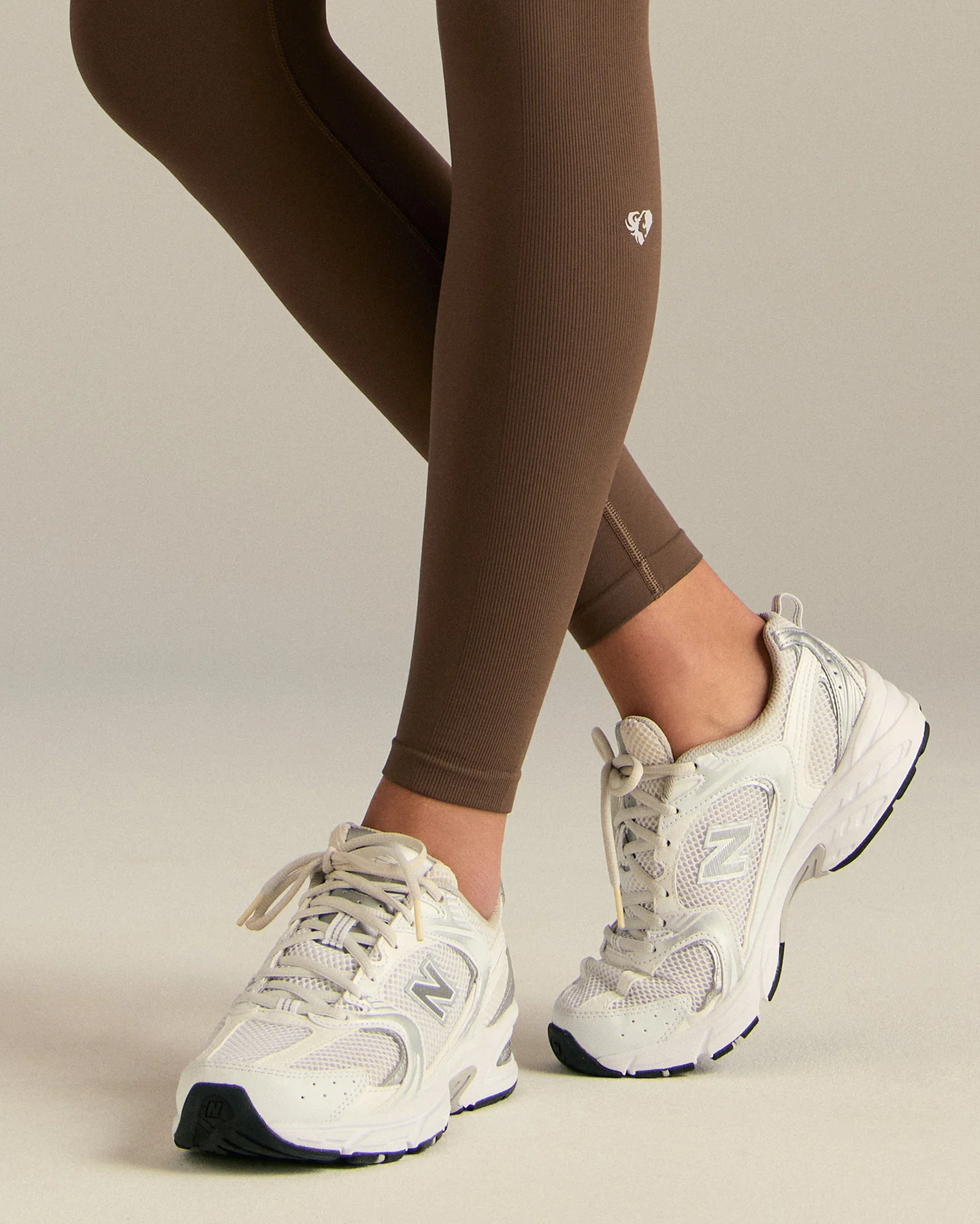 Emphasize Mid Waist Leggings | Milk Chocolate - Image 7